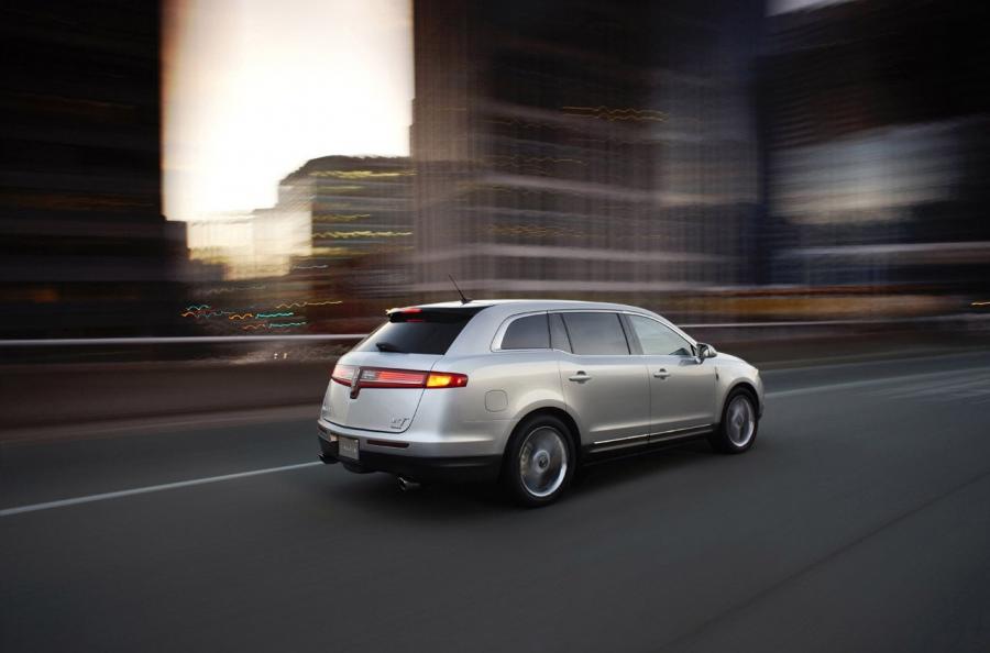  Lincoln MKT 2010 года  (фото 19 из 79)